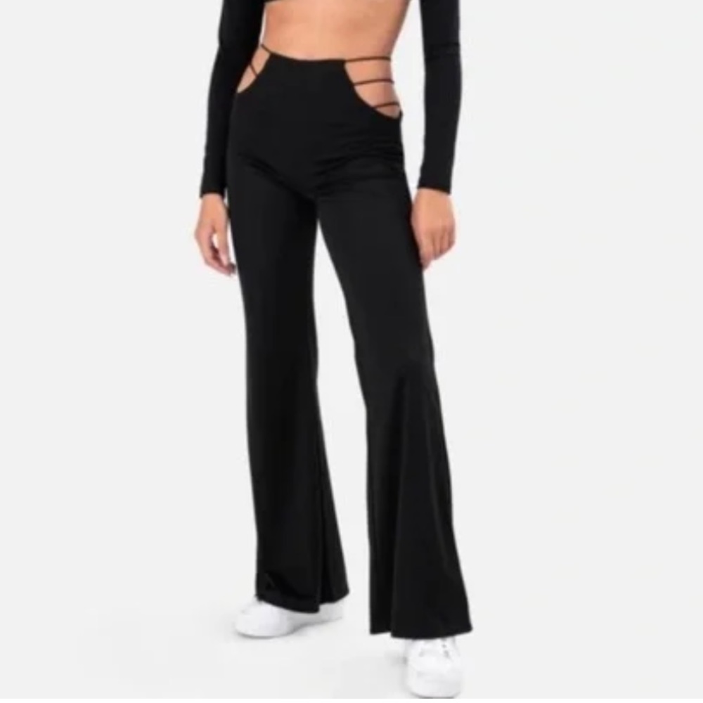 Adika hip cut out pants!
